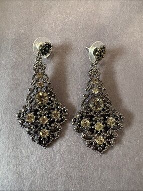 Elegant Black Crystal Filigree Drop Earrings